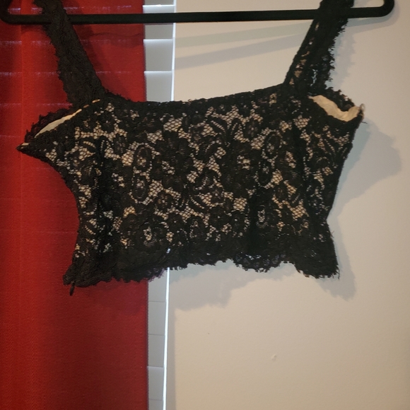Black lace crop top - Picture 5 of 10